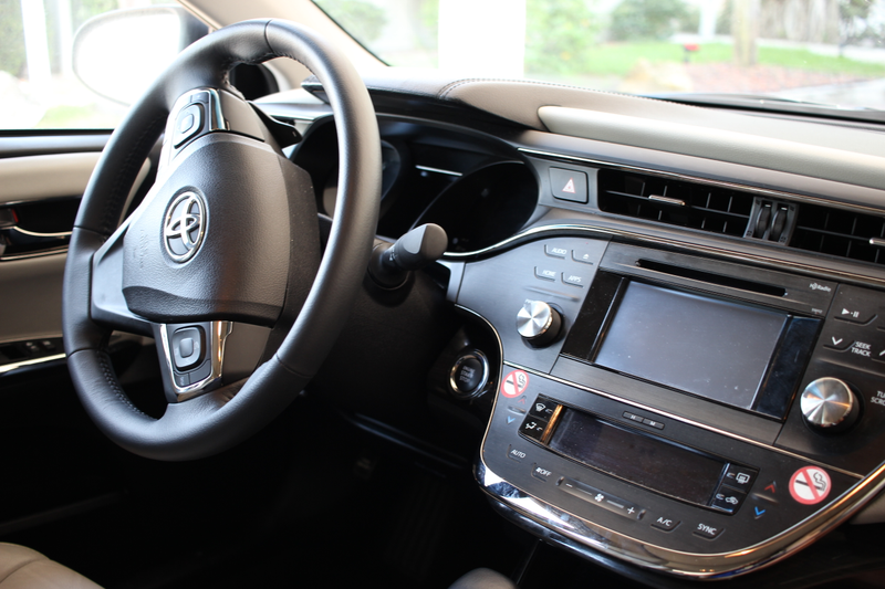 Illustration for article titled Backseat Rental Review: 2015 Toyota Avalon